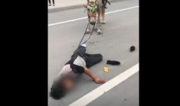 摆摊男网红吃瓜视频,揭秘幕后生活点滴